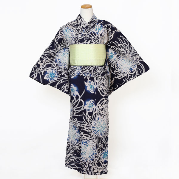 【仕立上り】【日本製】【注染(本染め)】【浴衣単品】咲き誇る菊の華、藍に溶けてゆく。匂い立つような美しさを纏って(女ゆかた/綿麻/Lサイズ)